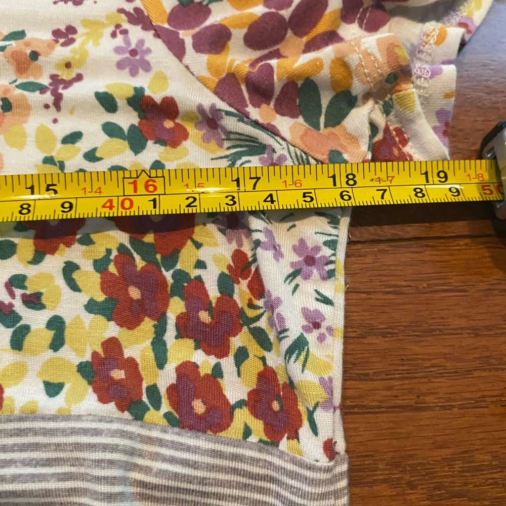 Maurices Multicolor Floral and Striped Short Sleeve Top Size Medium - Picture 5 of 6